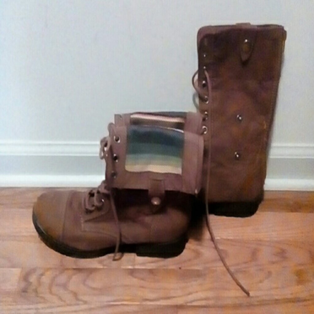Size 7 brown boots with fold down design